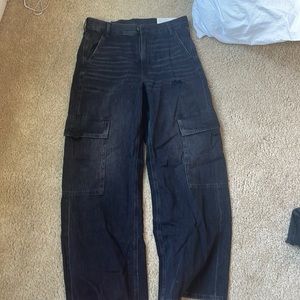 American eagle size 6 cargo pants short